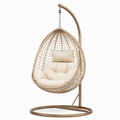 Chaise suspendue en rotin avec coussin crème