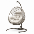 Chaise suspendue en rotin PE avec coussin en polyester beige, cadre en acier