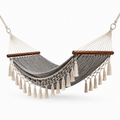 Hamac en coton avec barres en bois et franges gris / ivoire